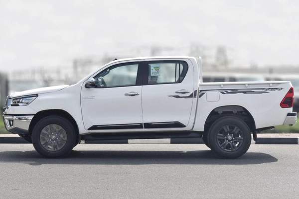 Toyota Hilux FULL OPTION SR5 AT 2.7