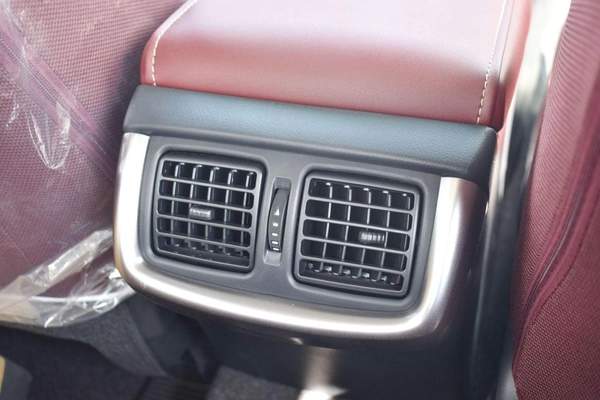 Toyota Hilux FULL OPTION SR5 AT 2.7