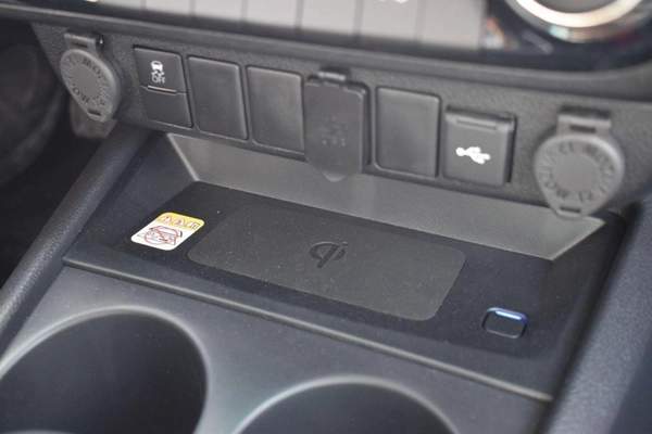 Toyota Hilux FULL OPTION SR5 AT 2.7