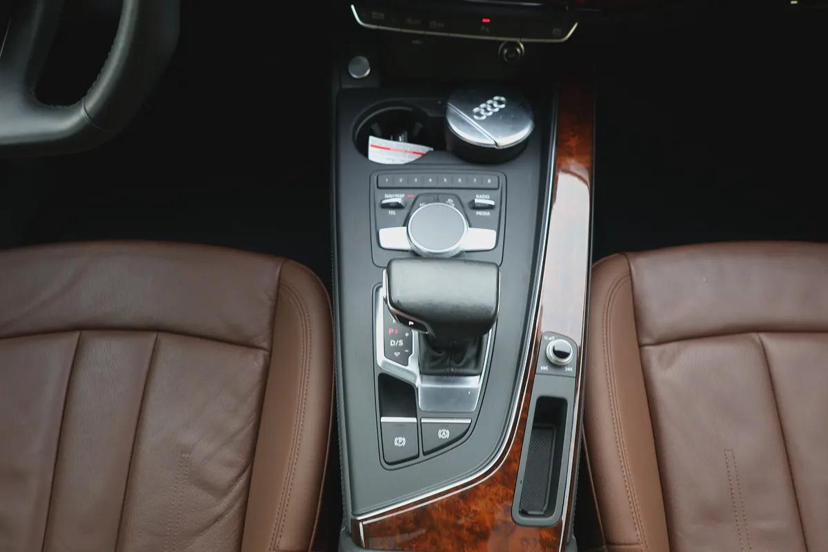 AUDI A5 -2018- 120000KM-GCC SPECS-17-17