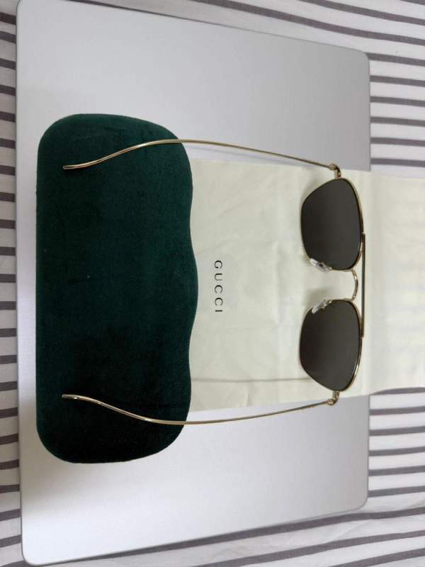 Gucci Gold Navigator (GG 1183S) sunglasses with case and cloth