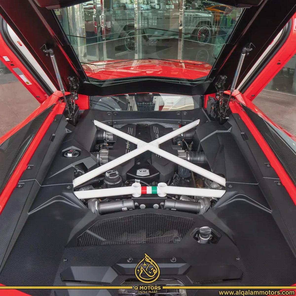 2018 LAMBORGHINI AVENTADOR S ( 1 OF 1 ) GCC DONE ONLY 28,000KM-10-10