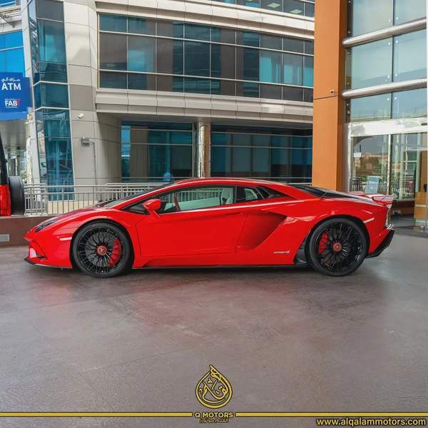 2018 LAMBORGHINI AVENTADOR S ( 1 OF 1 ) GCC DONE ONLY 28,000KM