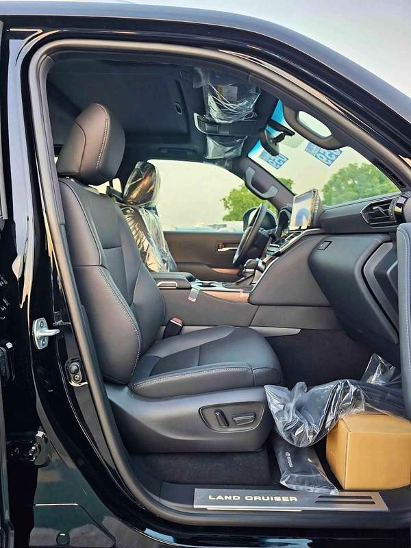 Toyota Land Cruiser GXR 3.5 Twin Turbo | BIG Screen JBL Speakers | Top Line Model (CODE # GXR3HB)