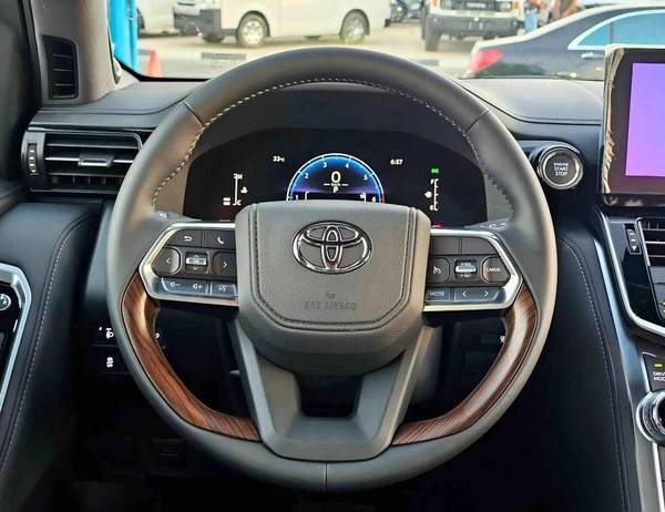 Toyota Land Cruiser GXR 3.5 Twin Turbo | BIG Screen JBL Speakers | Top Line Model (CODE # GXR3HB)