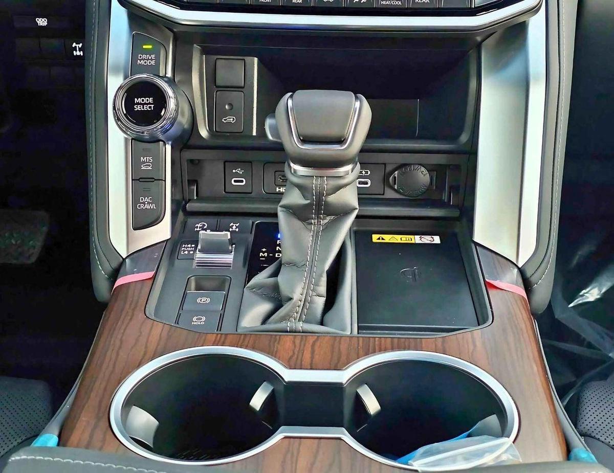 Toyota Land Cruiser GXR 3.5 Twin Turbo | BIG Screen JBL Speakers | Top Line Model (CODE # GXR3HB)-9-9