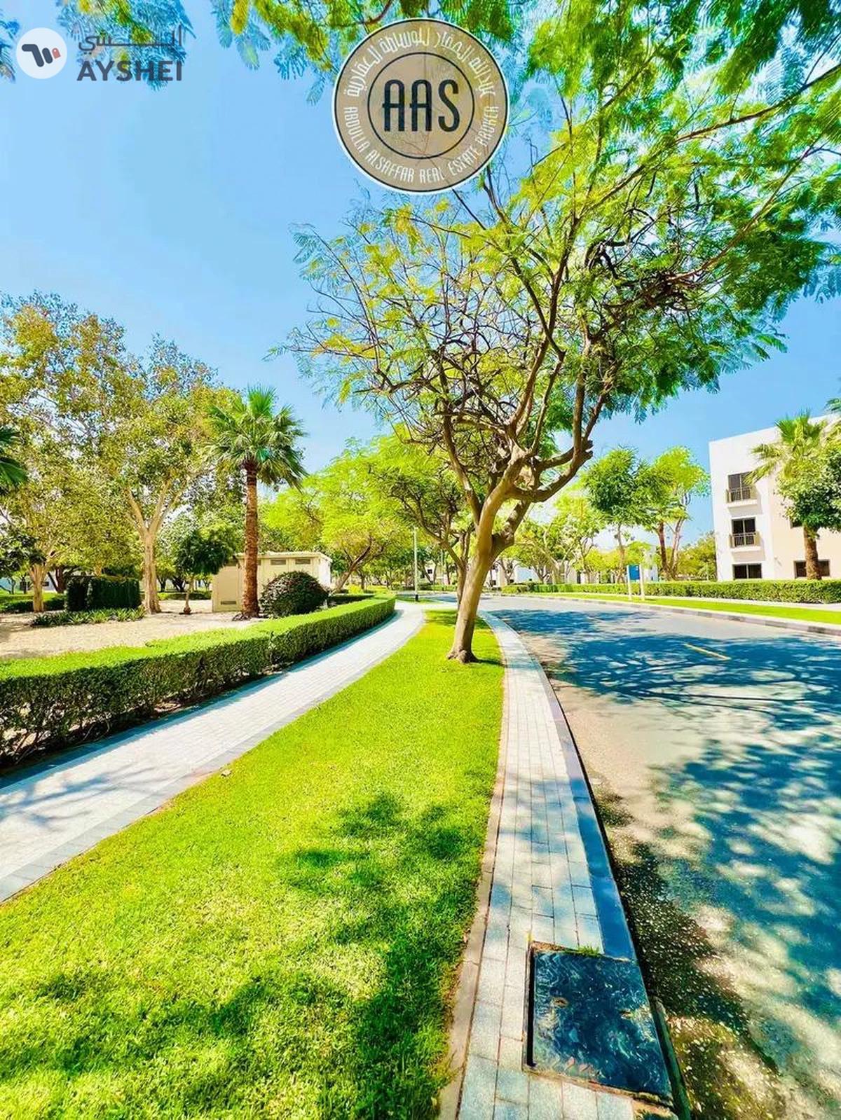 One Month Free ! Luxurious Brand new Building ! Closed To Metro ! With All Aminities ! Ready to Move-0-0