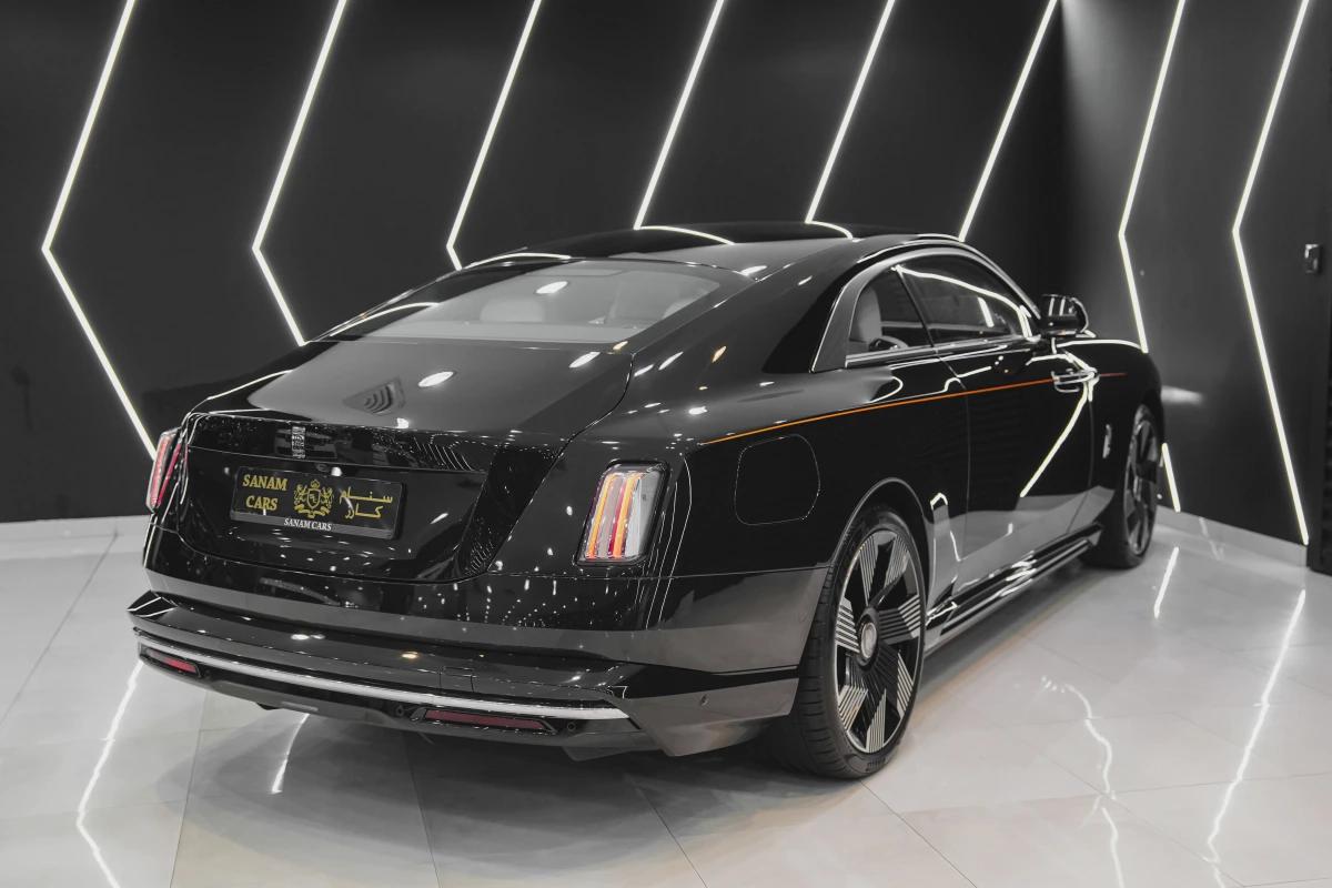 Rolls-Royce Spectre-8-8