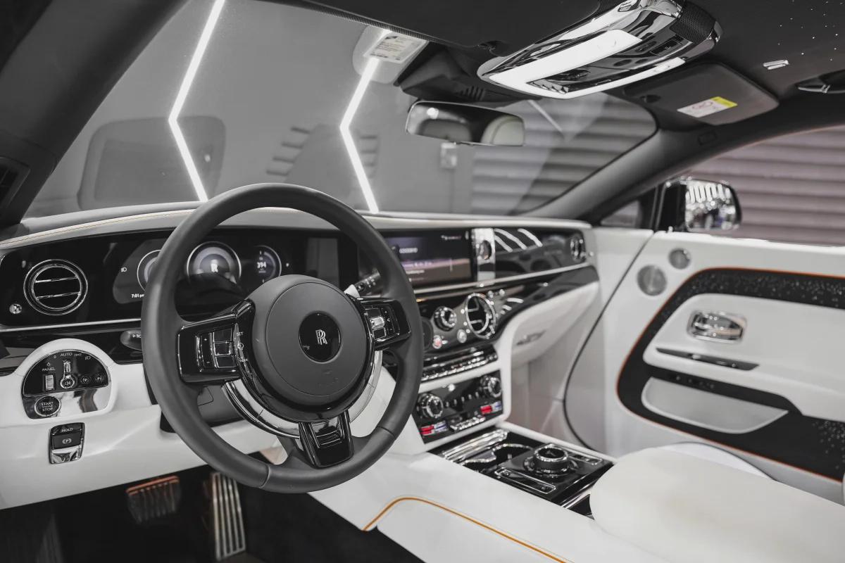 Rolls-Royce Spectre-2-2