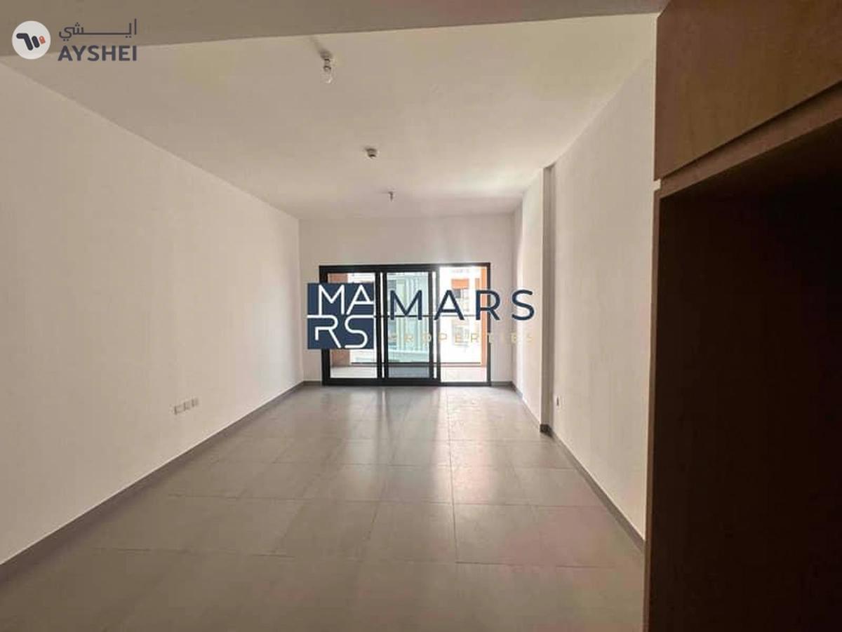 Big studio with balcony open view gym pool parking-1-landscape