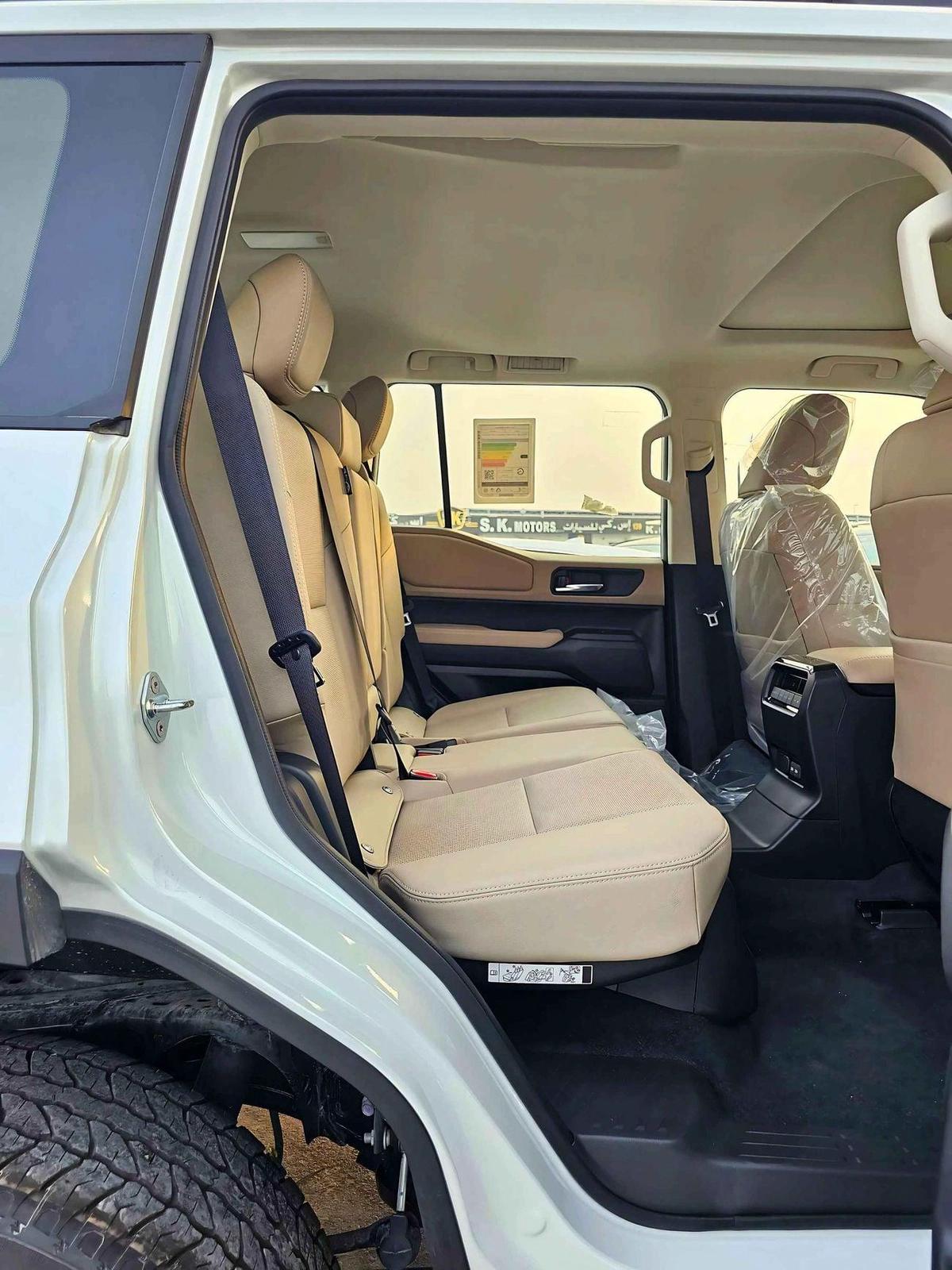 Toyota Prado All Rounder | 2.4l V4 Petrol | Sunroof | Fridge | Leather Seats | Big Dvd | Seats Ventilation-12-12