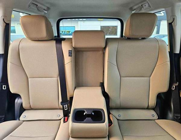 Toyota Prado All Rounder | 2.4l V4 Petrol | Sunroof | Fridge | Leather Seats | Big Dvd | Seats Ventilation