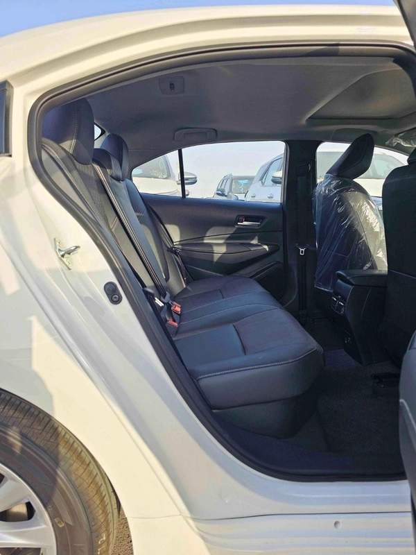 Toyota Corolla ELITE HYBRID / 1.8L V4 PETROL / PUSH START / DVD+ CAMERA / SUNROOF (CODE # HYBRID ELITE)