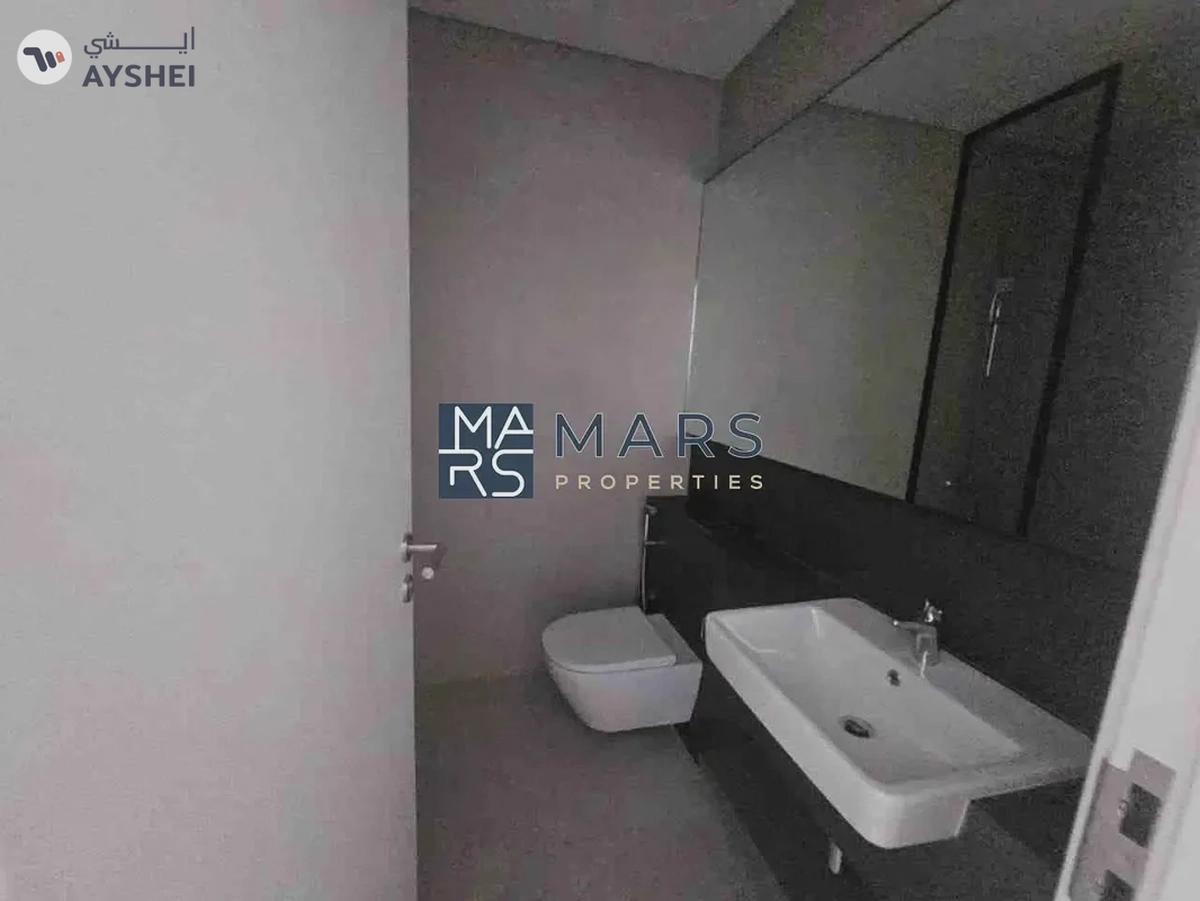 SPACIOUS | Big Lyout | Prime Location-10-10