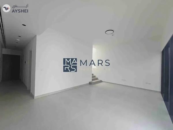 SPACIOUS | Big Lyout | Prime Location