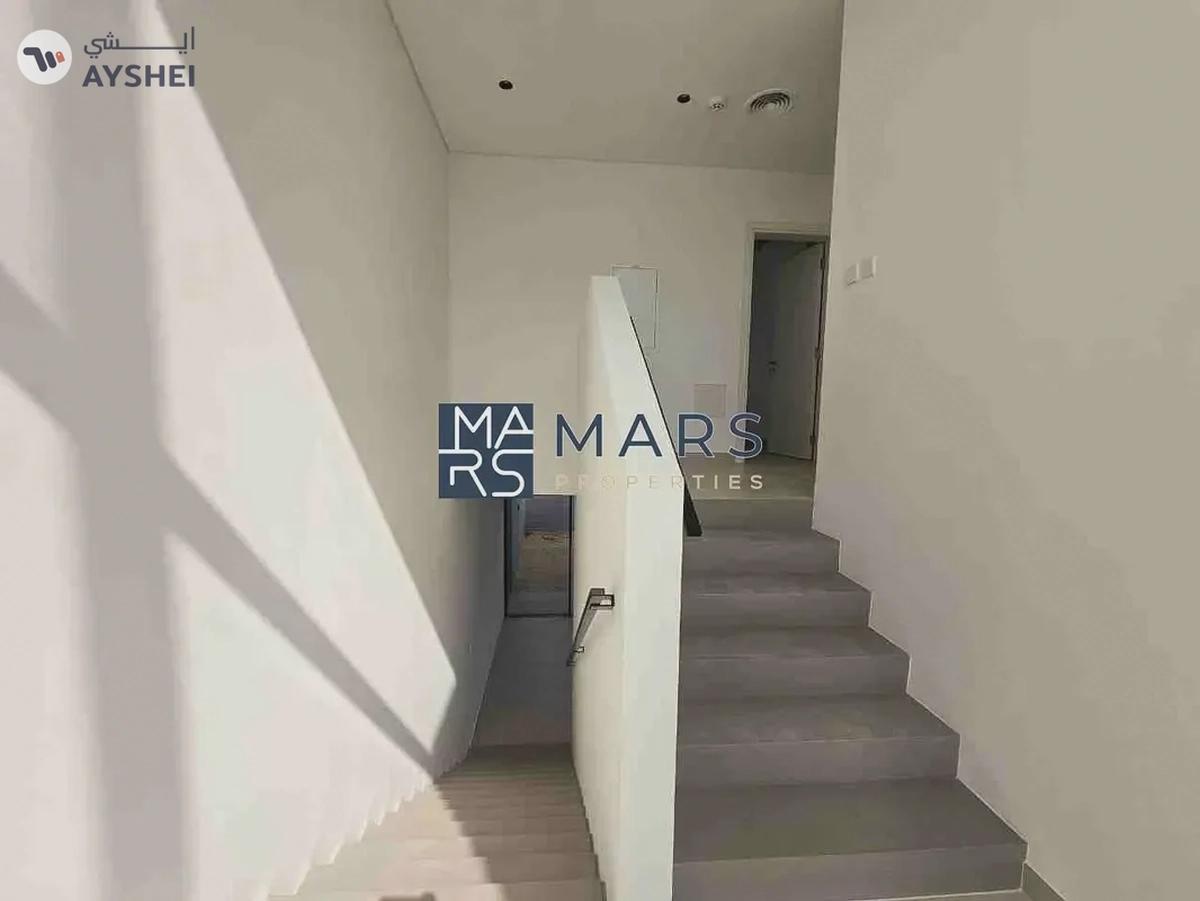 SPACIOUS | Big Lyout | Prime Location-4-4