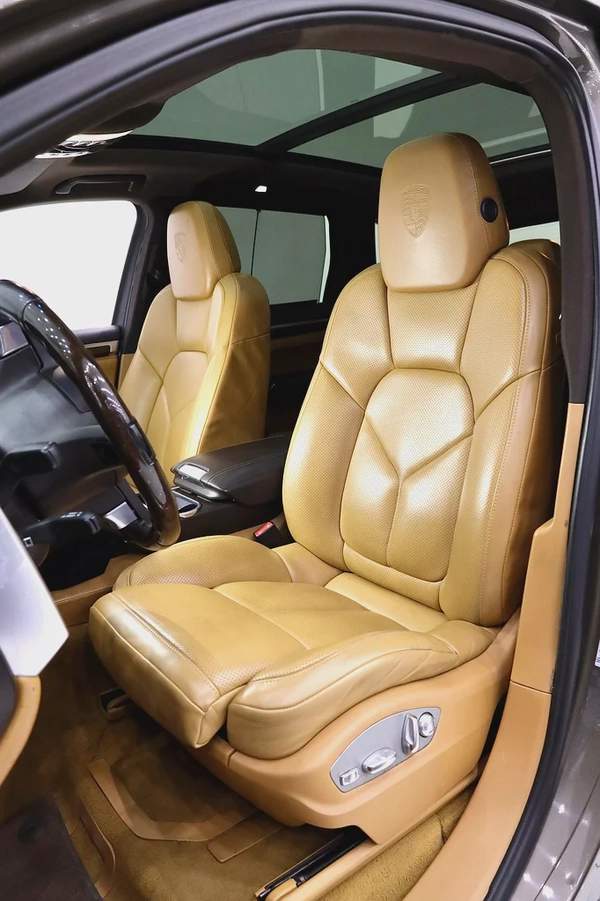 PORSCHE CAYENNE S GCC IN GOOD CONDITION