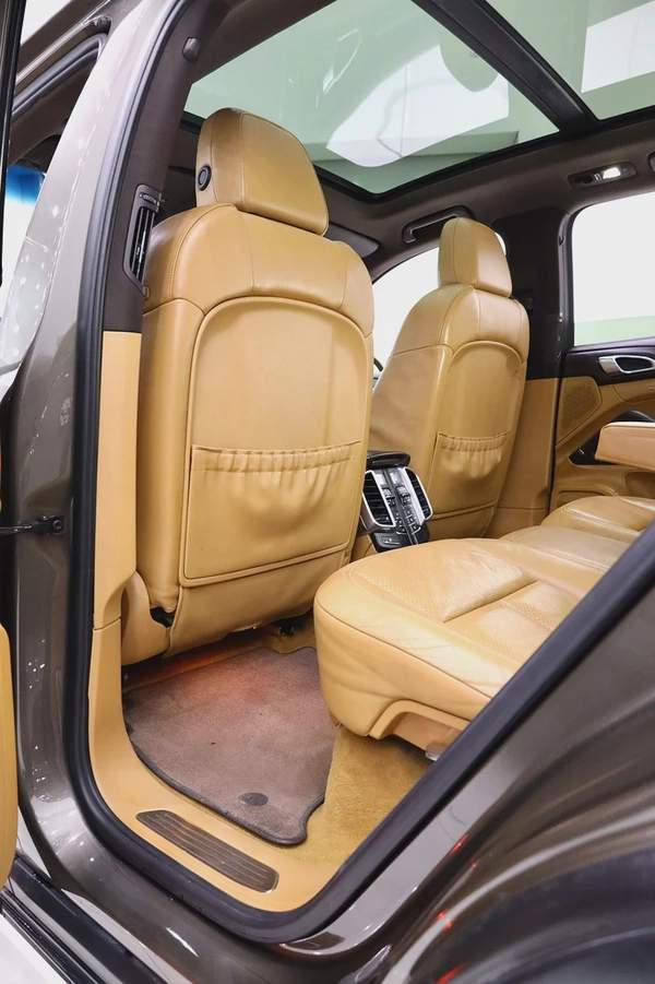 PORSCHE CAYENNE S GCC IN GOOD CONDITION