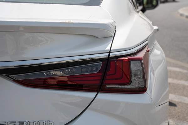 Lexus ES-Series 300 h