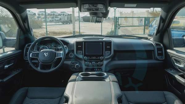 ( Only For Export ) 2025/2025 RAM 1500 Tradesman Hurricane SO 3.0TT Crew Cab 4X4 GCC BRAND NEW