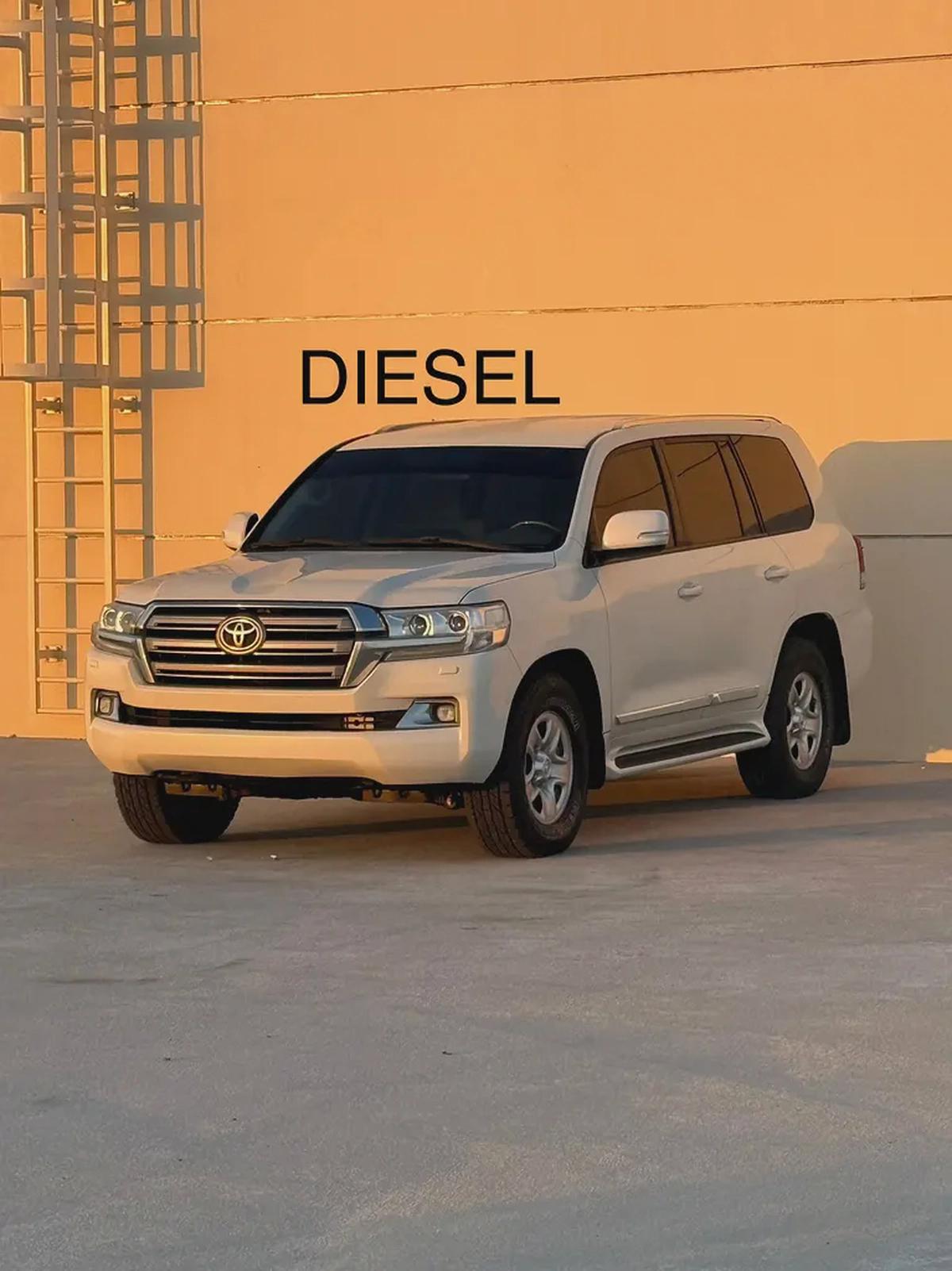 Toyota Land Cruiser DIESEL V8 GXR 2019-0-0