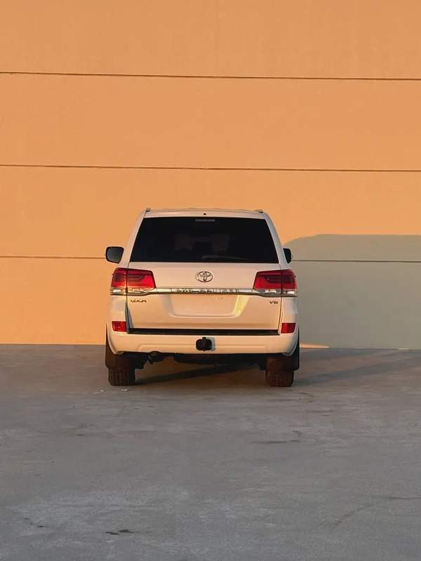 Toyota Land Cruiser DIESEL V8 GXR 2019