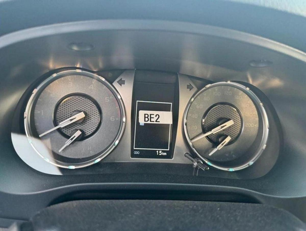 Toyota Hilux TOYOTA HILUX 2.4L 4X4 MANUAL DIGITAL AC 2025 MODEL GCC-9-9