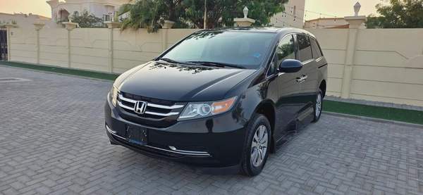 2016-Honda odyssey with Electric Ramp and Wheelchair+Passengers -Excellent Condition