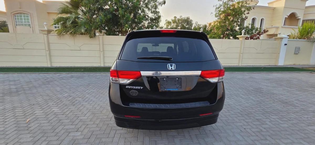 2016-Honda odyssey with Electric Ramp and Wheelchair+Passengers -Excellent Condition-6-6