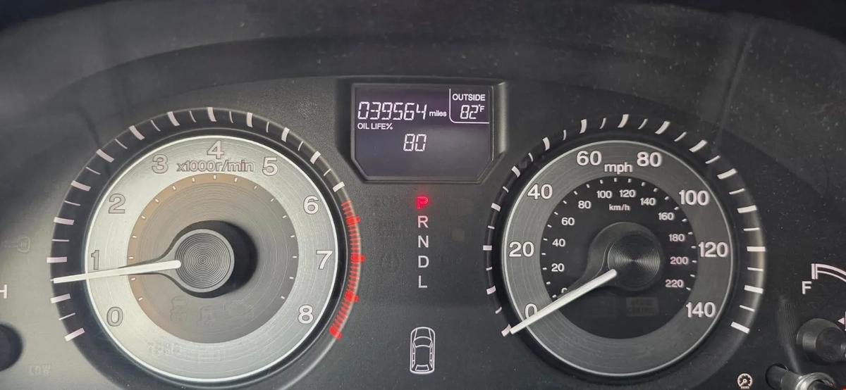 2016-Honda odyssey with Electric Ramp and Wheelchair+Passengers -Excellent Condition-14-14