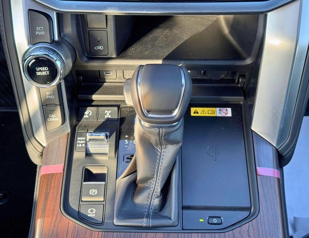 Toyota Land Cruiser GXR 4.0L Full Option | Digital Meter | SUNROOF | CODE# GXR41H-6-6