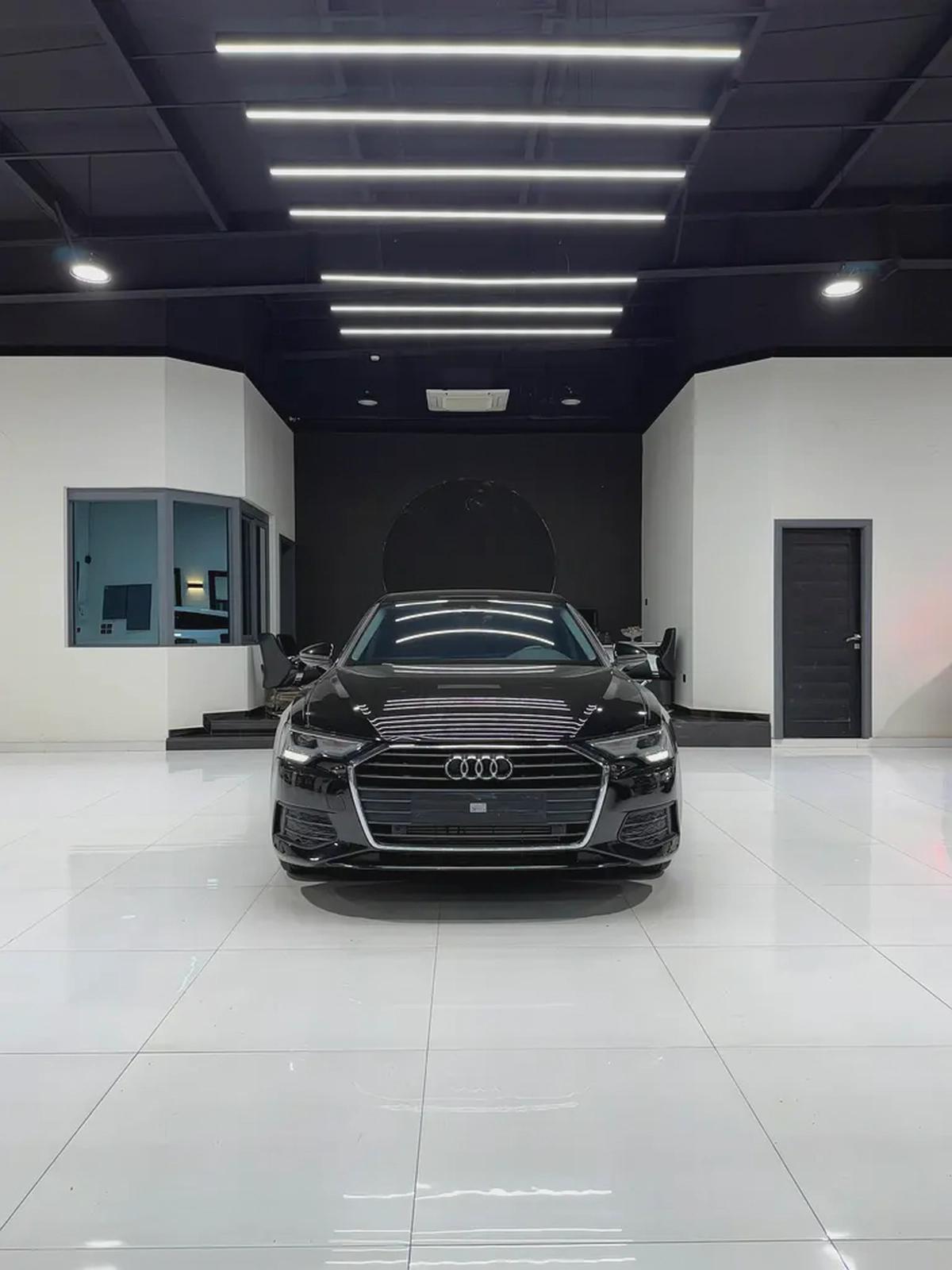 GCC Specs Audi A6 40 TFSI 2022 - Excellent Condition-2-2