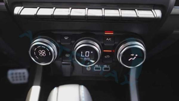 2025 Renault Arkana Esprit Alpine GCC 0Km With 3 Years Warranty Or 60,000 Km At Official Dealer