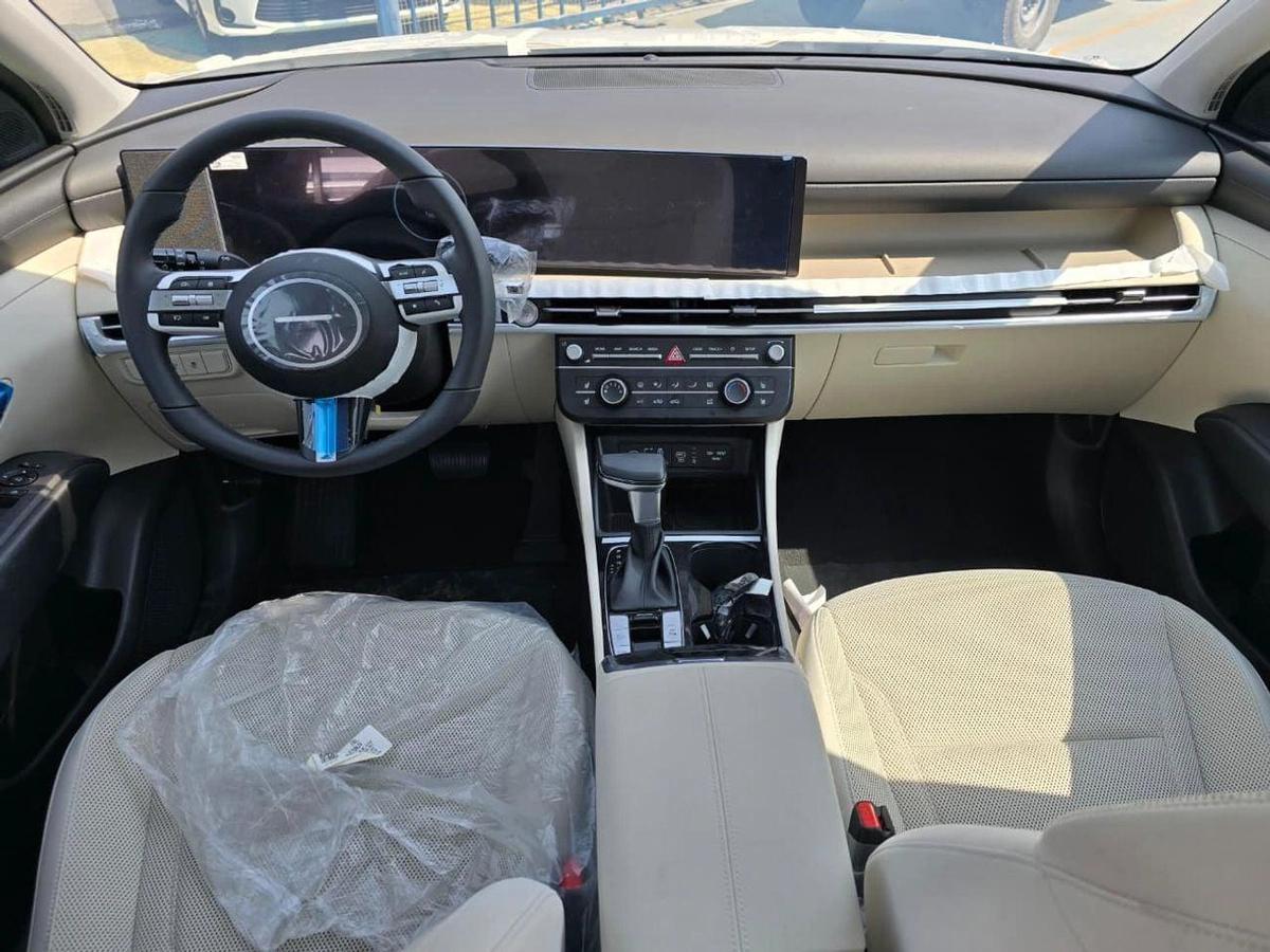 Hyundai Tucson 2.0L Smart (FWD)-7-7