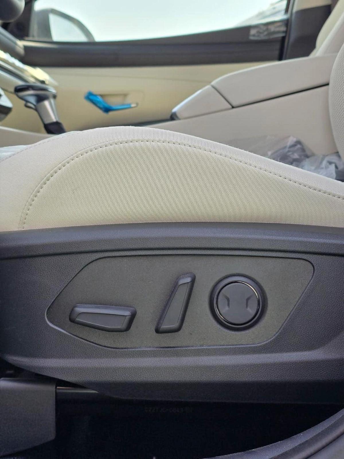 Hyundai Tucson 2.0L Smart (FWD)-9-9