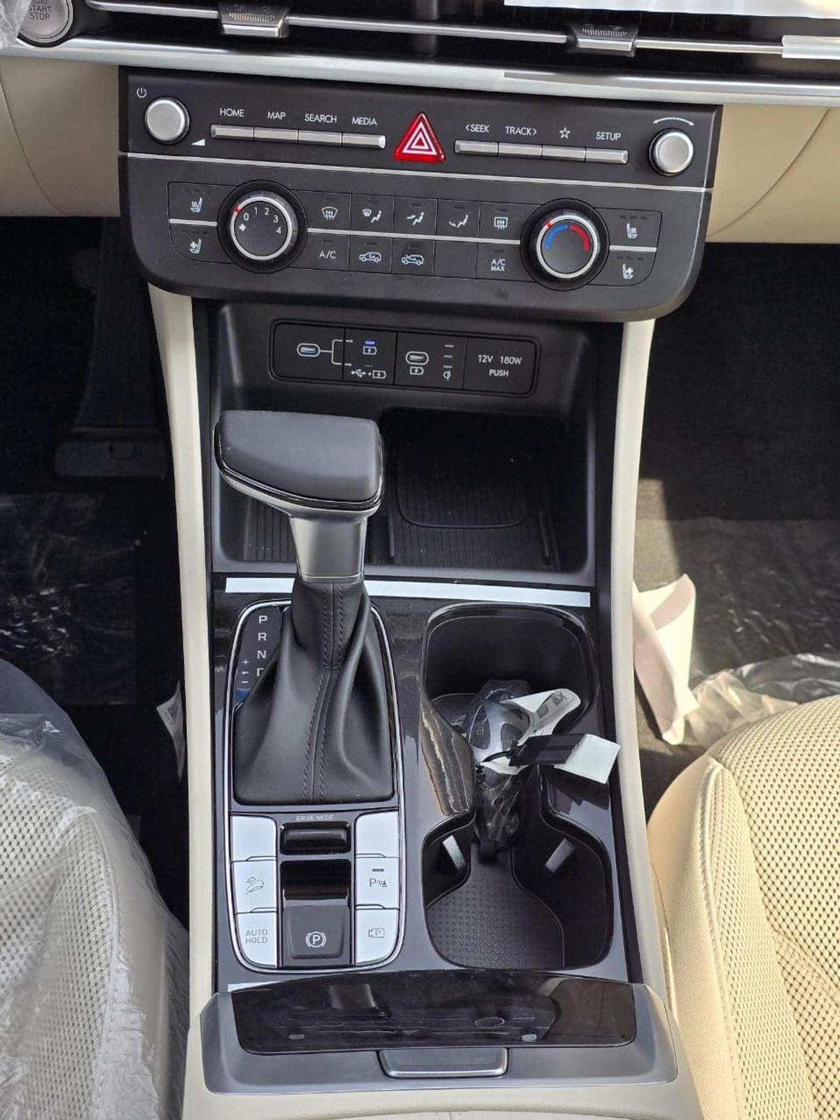 Hyundai Tucson 2.0L Smart (FWD)-11-11