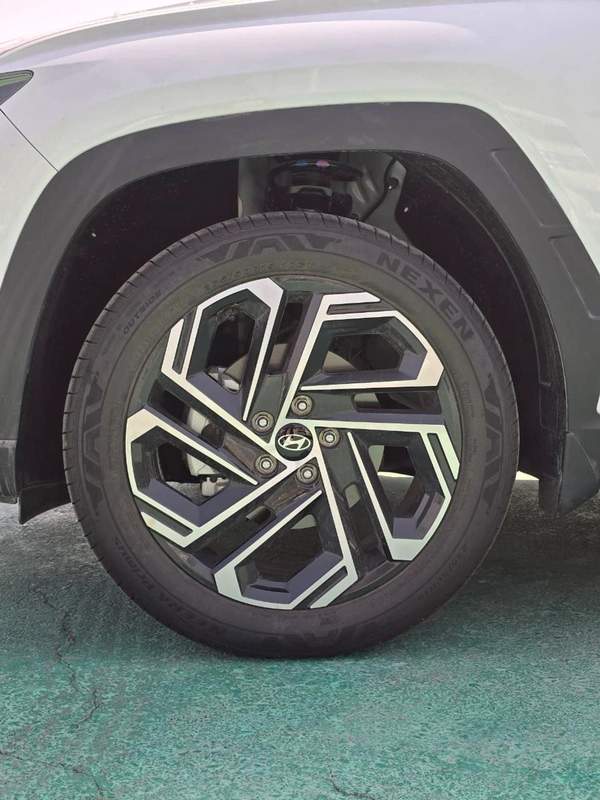 Hyundai Tucson 2.0L Smart (FWD)