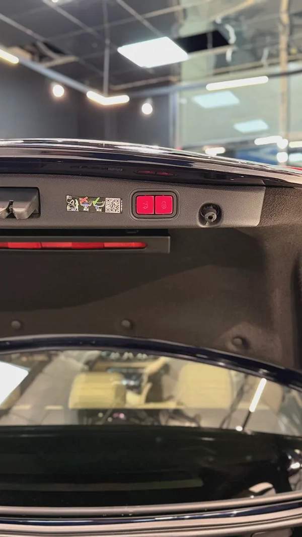Mercedes-Benz E 300 2023 GCC Specs - Like New!