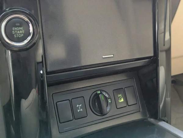 TOYOTA PRADO 2015 FULL OPTION GCC V6 4.0L IN EXCELLENT CONDITION