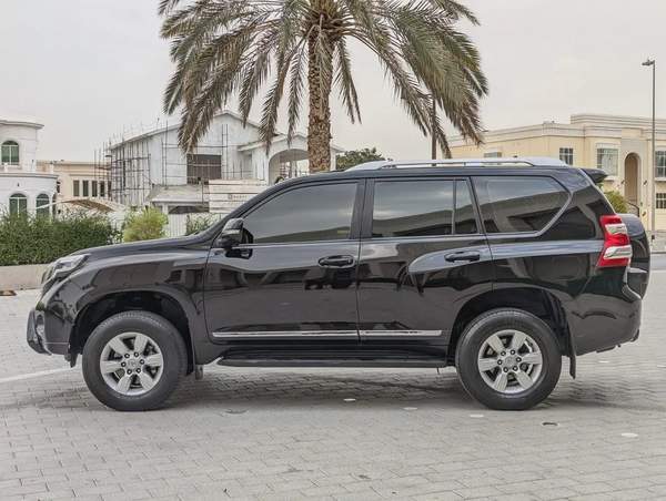 TOYOTA PRADO 2015 FULL OPTION GCC V6 4.0L IN EXCELLENT CONDITION