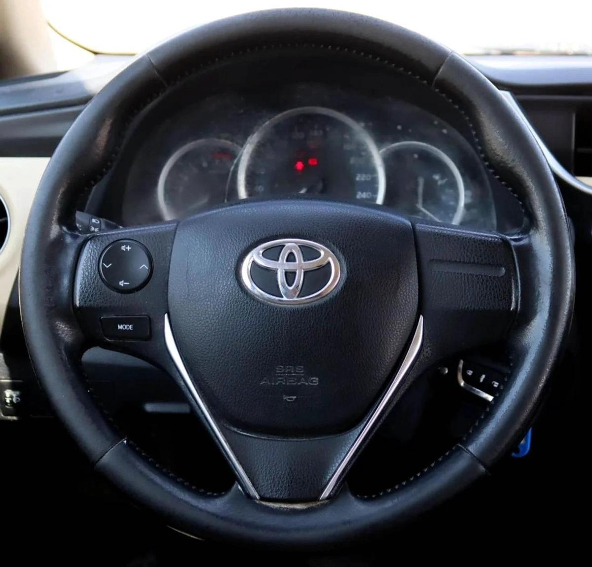 Used Toyota Corolla 2018-14-14