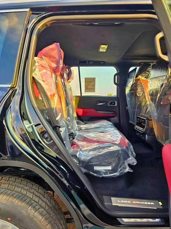 Toyota Land Cruiser VXR TWIN TURBO FULL OPTION WITH AERO KIT | READY UNIT | CODE#VXR31HA
