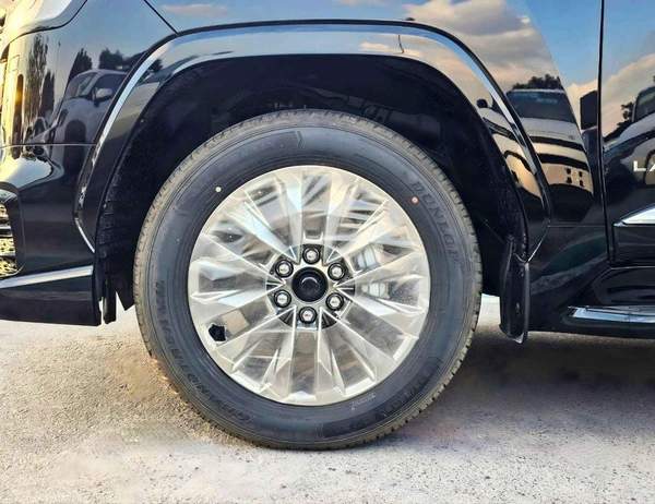 Toyota Land Cruiser VXR TWIN TURBO FULL OPTION WITH AERO KIT | READY UNIT | CODE#VXR31HA