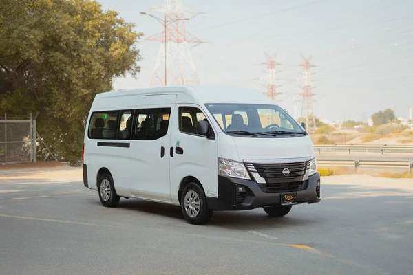 High-Roof 13-Seater Passenger Van | Manual | GCC Specs | Ref#N85273
