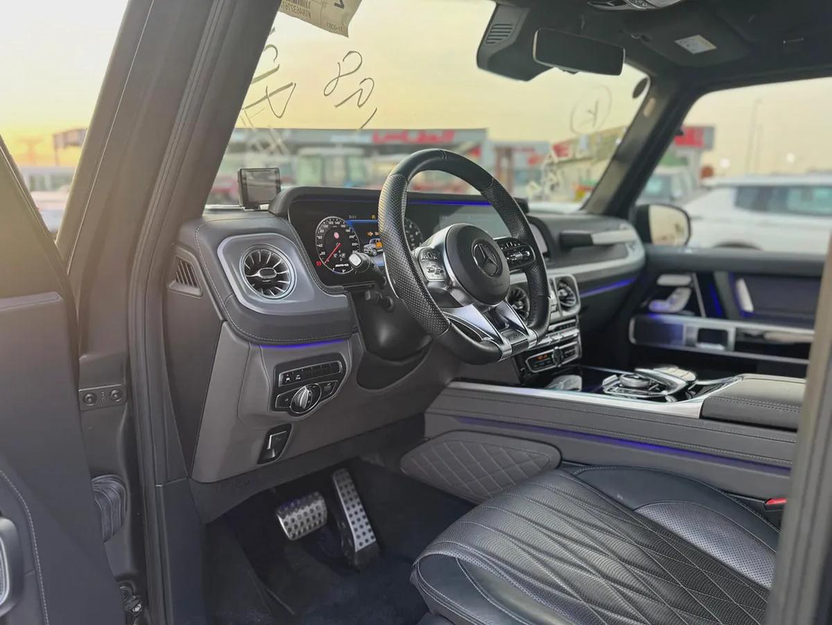 2022 - MERCEDES BENZ G63 - SUPER CLEAN - LIKE NEW - ONLY 33,000 KM-11-11