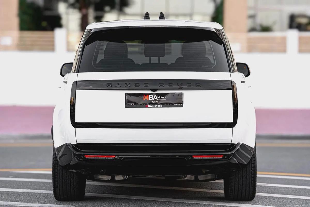 2025 | Range Rover Vogue SE | GCC Specs | Low Mileage-4-4