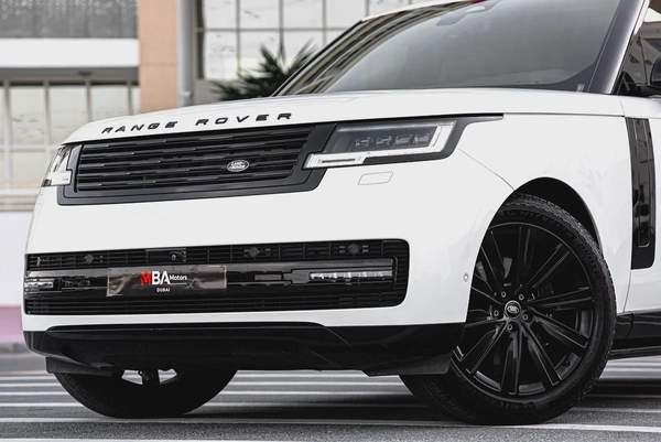 2025 | Range Rover Vogue SE | GCC Specs | Low Mileage