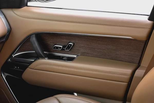 2025 | Range Rover Vogue SE | GCC Specs | Low Mileage