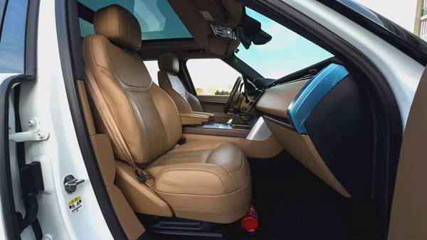 2025 | Range Rover Vogue SE | GCC Specs | Low Mileage