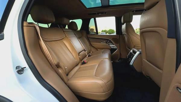 2025 | Range Rover Vogue SE | GCC Specs | Low Mileage